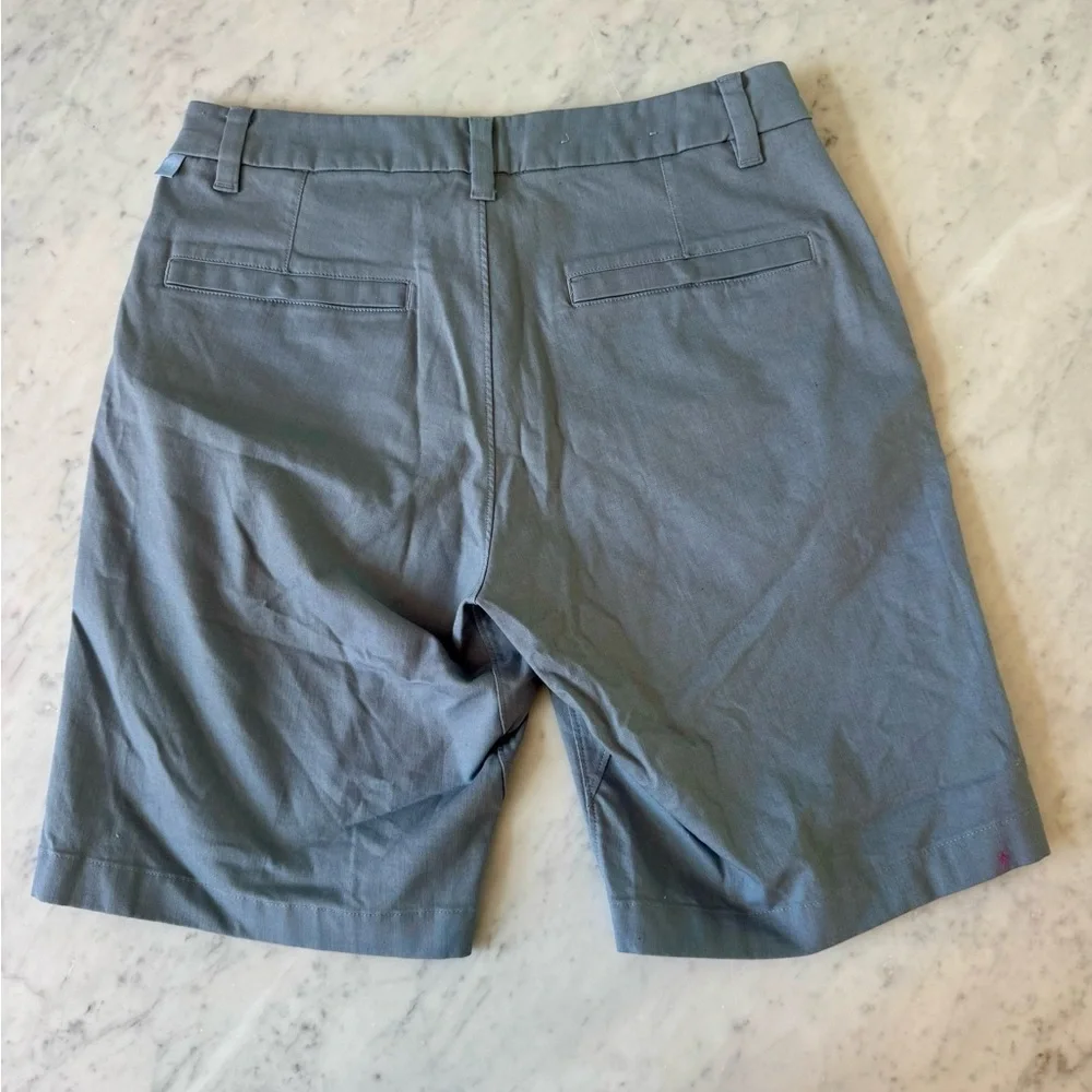 Lululemon Men's Chino Golf Short Blue Gray Size 30 With Button Closure